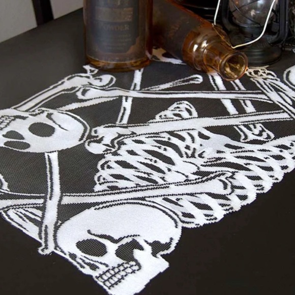 Rest in Peace Skull and Bones lace runner - Picture 12 of 12